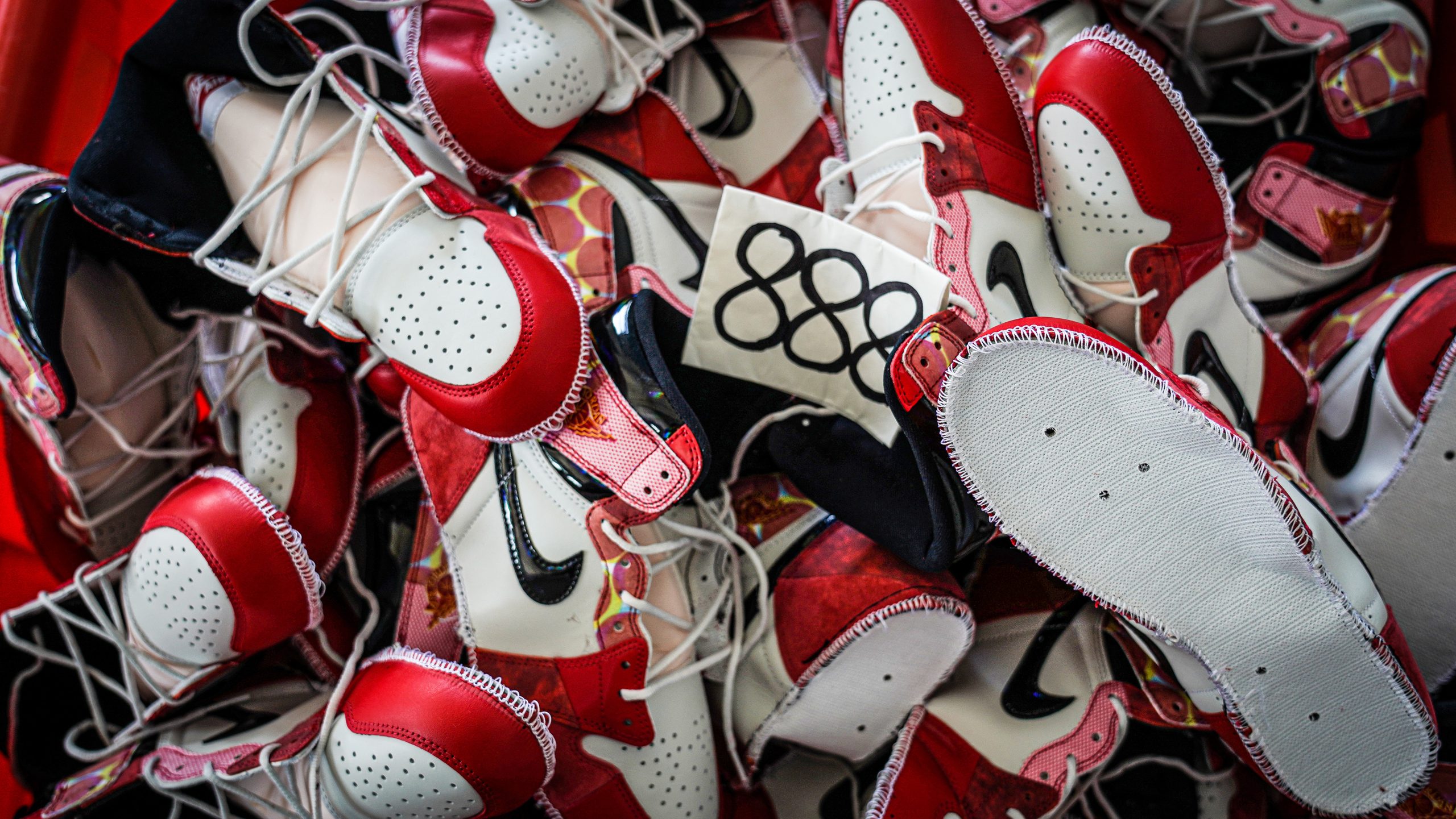 Jordan 1 Retro High OG Spider-Man Across The Spider-Verse