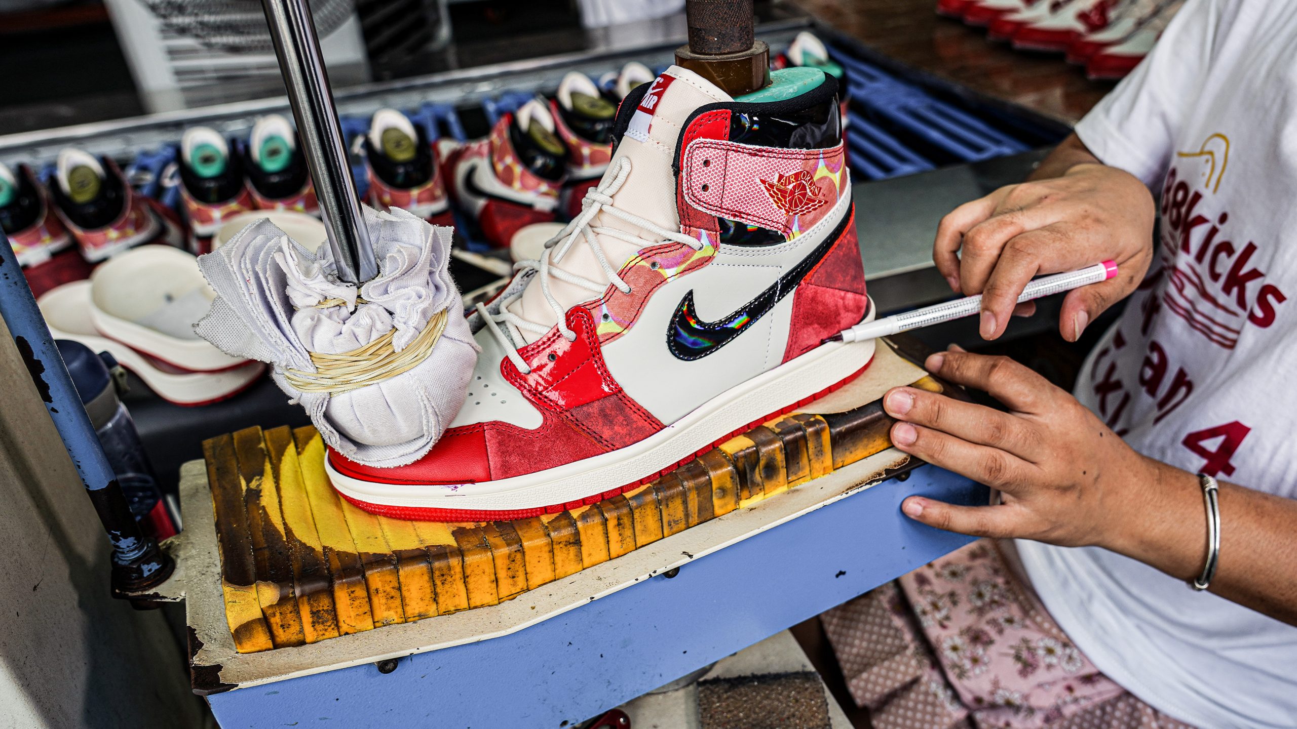 Jordan 1 Retro High OG Spider-Man Across The Spider-Verse