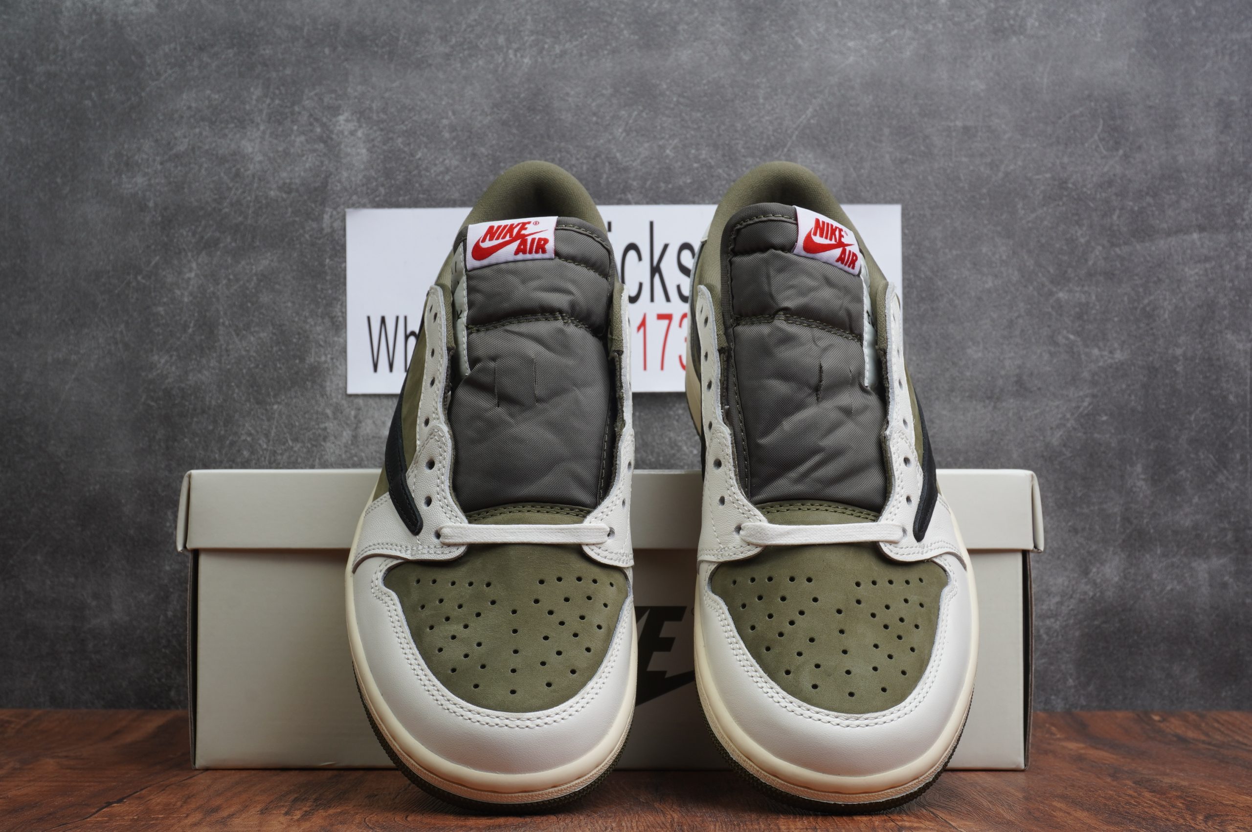 JORDAN 1 RETRO LOW TRAVIS SCOTT Medium Olive