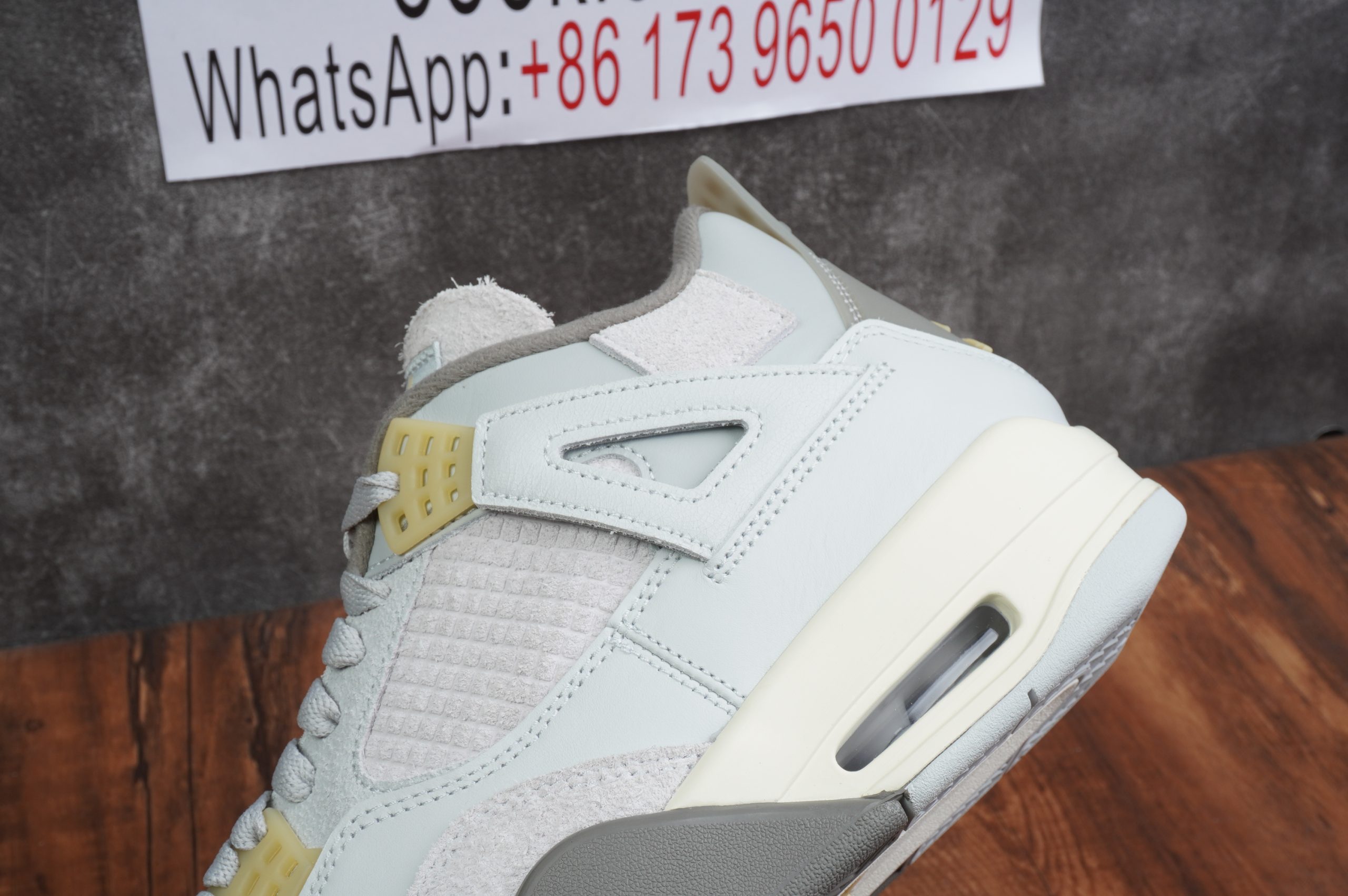 Jordan 4 Retro SE Craft Photon Dust